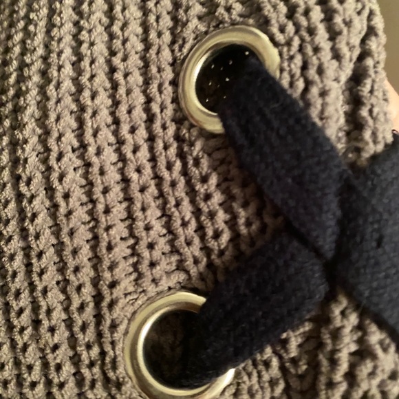 Zara sweater - Picture 2 of 4